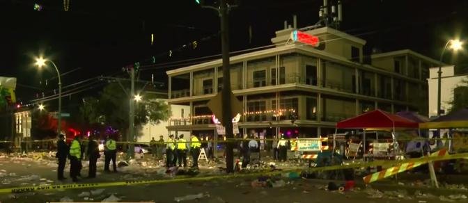1 person killed, 4 wounded in pre-Mardi Gras parade shooting in New Orleans