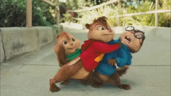 Alvin And the Chipmunks 2: The Squeakquel - Chipmunks 𝐯𝐬 Chipettes Best Funny Scene