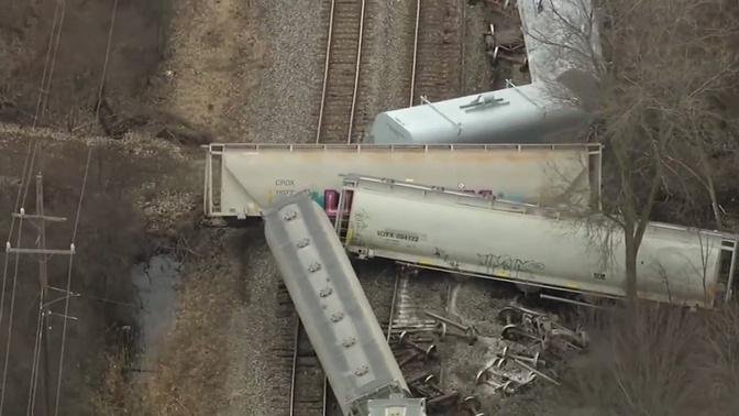 Train carrying hazardous materials derails outside of Detroit
