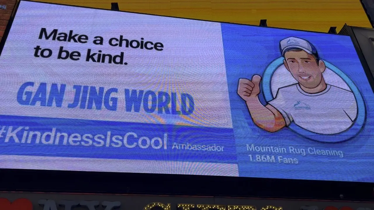 Brian Schwartz Celebrate World Kindness Day at Times Square, Manhattan New York, Nov.13th 2024