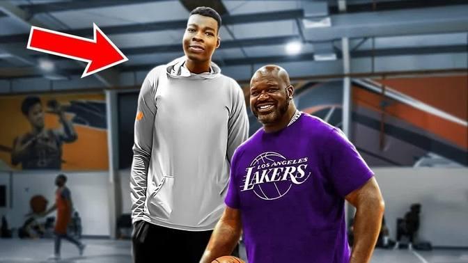 Meet The TALLEST Basketball Player Ever 7 11 