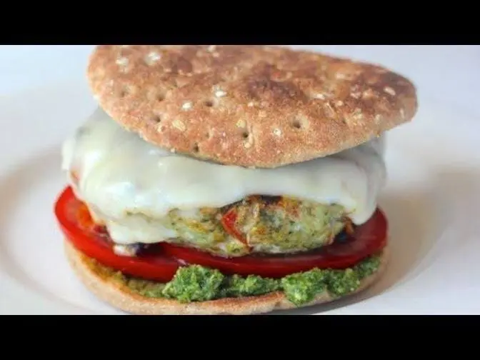 Clean Eating Pesto & Mozzarella Turkey Burger Recipe