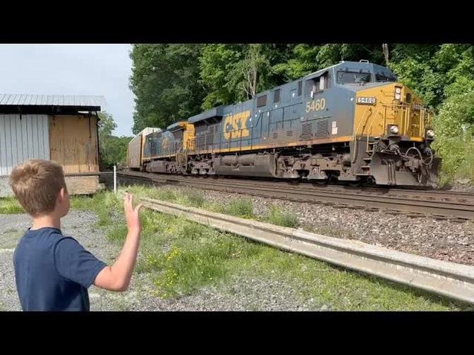 TRAIN TRACKERS # 30 - CHASING FAST CSX FREIGHT TRAINS + BONUS AMTRAK SIGHTING