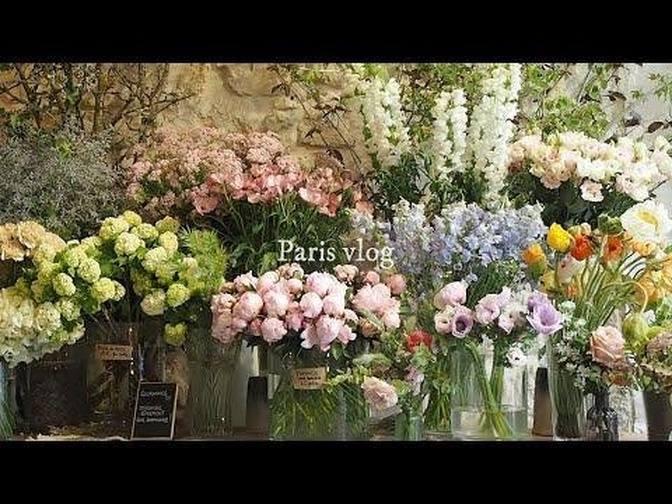 Paris vlog | Bread, flowers and coffee | Walking around the North Marais to a flower shop in Paris