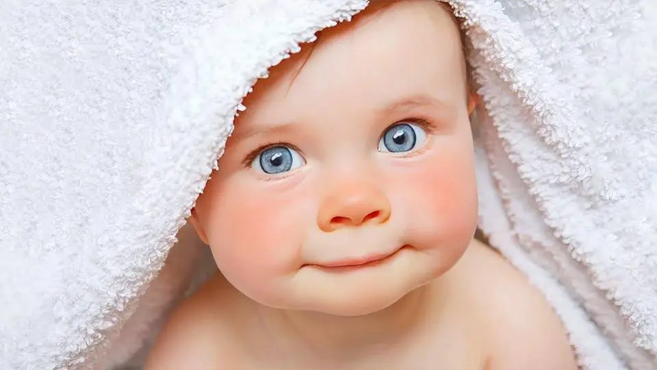 Try Not To Laugh With Funny Baby Moments Caught on Camera