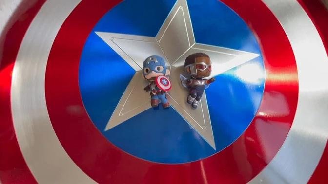 ✨My Marvel flex✨Part 3: Comics, Captain America Shield and Commissions!!