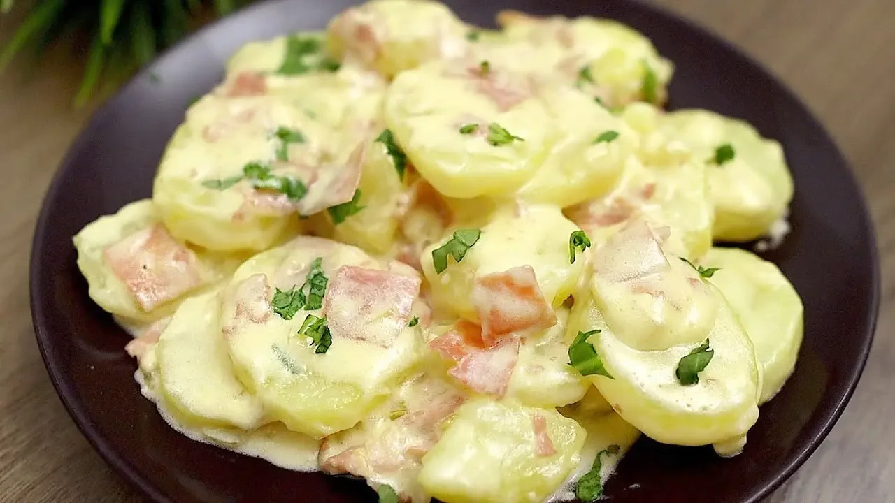 Ein einfaches Rezept für cremige Kartoffeln in der Pfanne. Schnell und lecker!