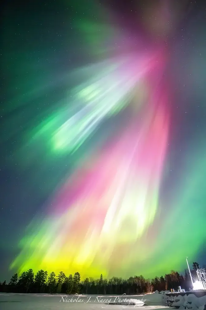 An aurora "angel in the sky" photographed by Narog in March.