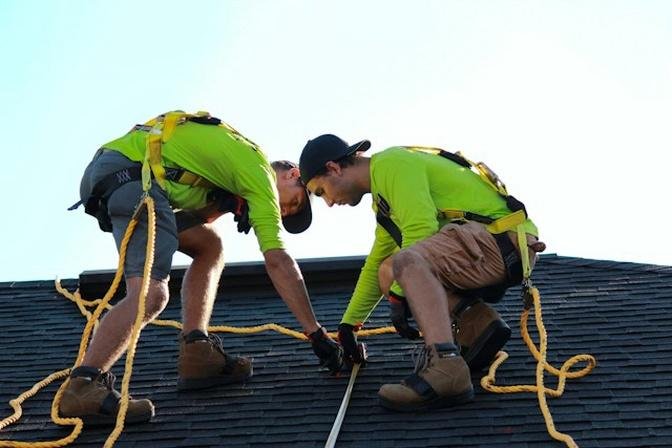Benefits of Hiring a Professional Roof Contractor for Your Flat Roof