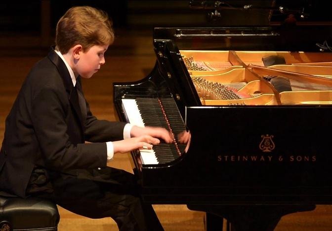  Gavin George | The Phenomenally Talented 9-year-old Pianist Takes on Chopin