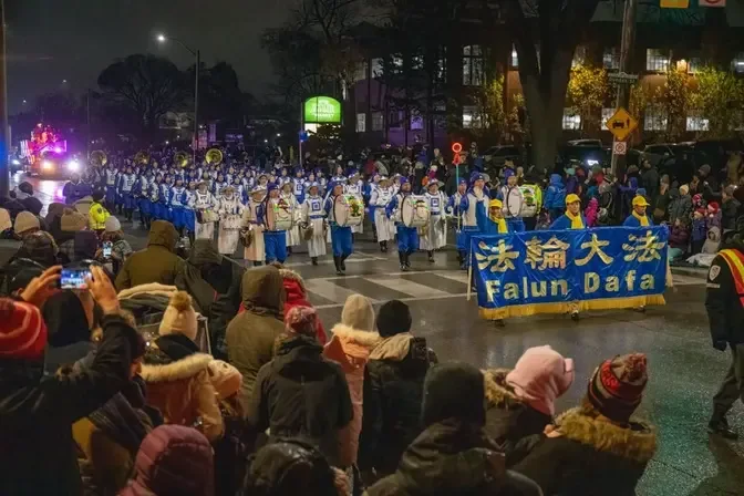 2022年安省伦敦圣诞游行之一 - 法轮大法好
2022 London Santa Claus Parade  2022-11-12