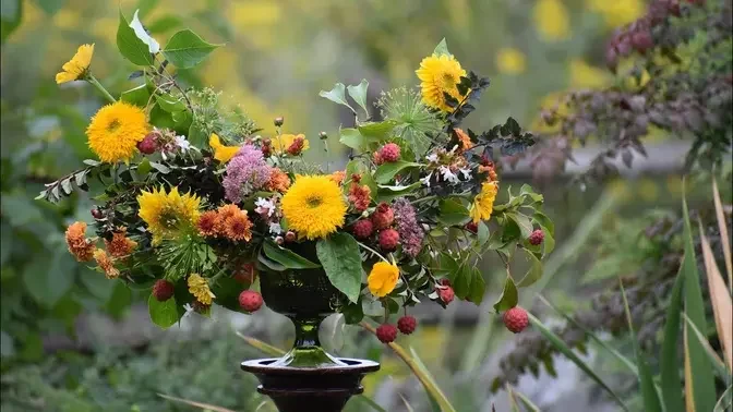 Fall Flower Arrangement __ Northlawn Flower Farm