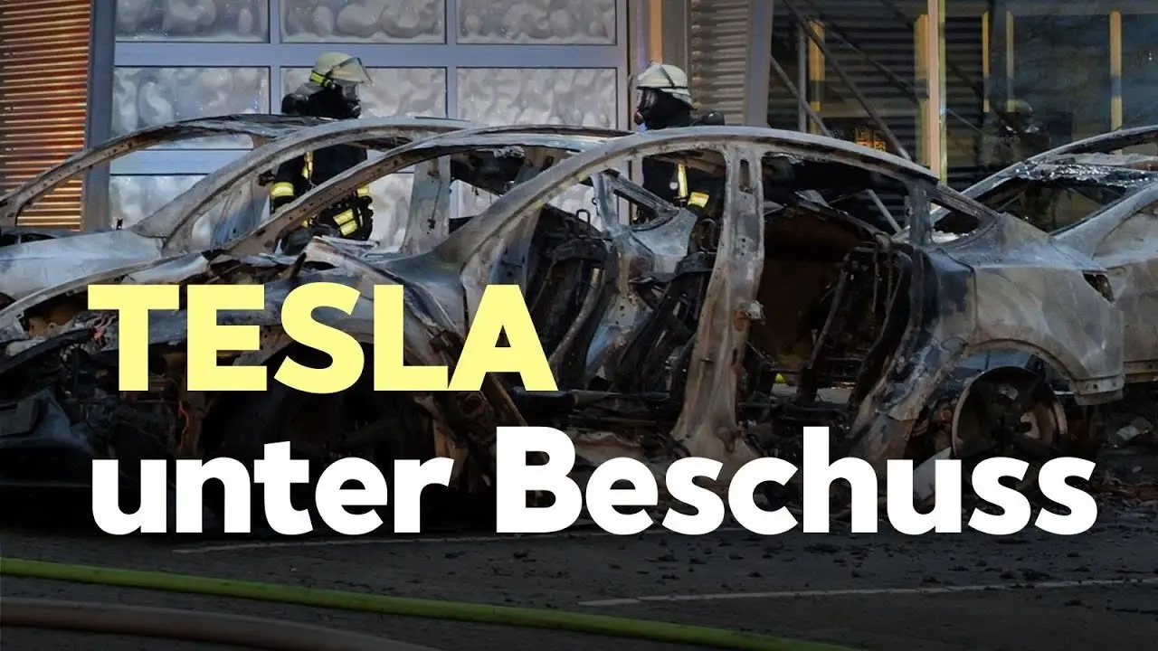 Musk und Tesla unter Beschuss: Brennende Fahrzeuge und beschmierte Geschäfte