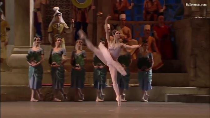 Maria Alexandrova dancing gamzatti variation from La Bayadere ballet