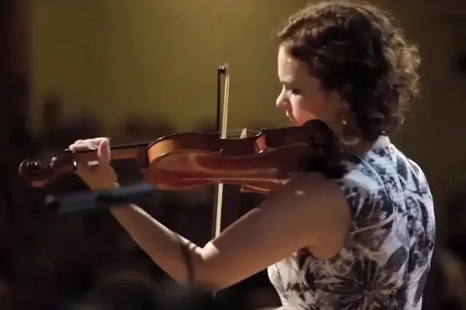 Hilary Hahn plays J.S.Bach Violin Concerto No.1 in a minor BWV1041 ...