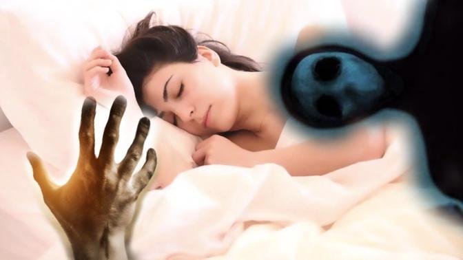 How To Get Sleep Paralysis More Often (And 4 WARNINGS)