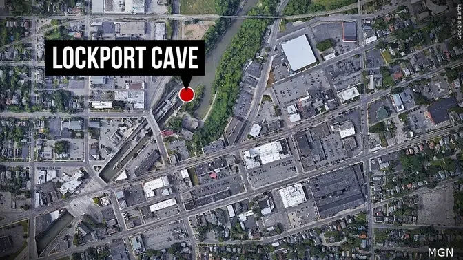 Tour Boat Capsizes in Erie Canal Water Tunnel Cave