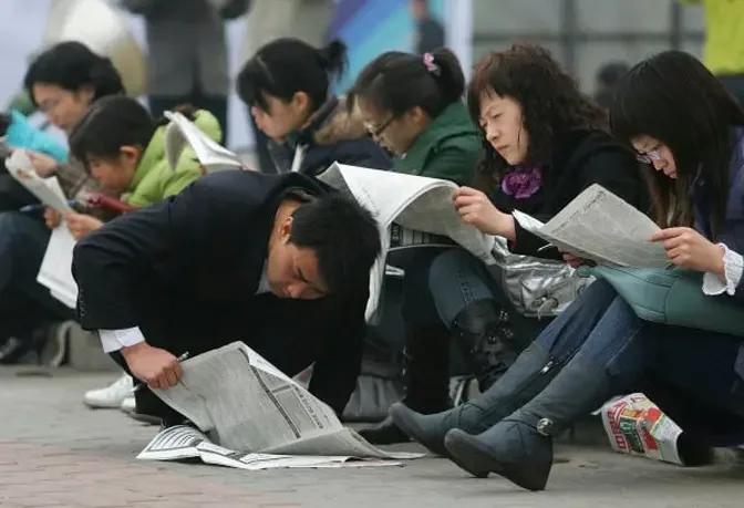 【且付笑談】大陸的青年人是否正由窄路走向絕路？(圖)
