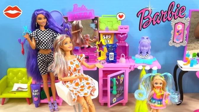 Barbie and Ken Cleaning Barbie Dream House and Barbie and Sister Chelsea at Fancy Hair Salon Spa