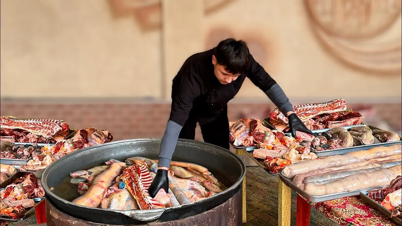 Duy nhất ở thành phố! Súp truyền thuyết với 13 loại thịt – bùng nổ hương vị!