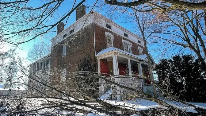 Incredible 171 year old Abandoned Historic Southern Mansion