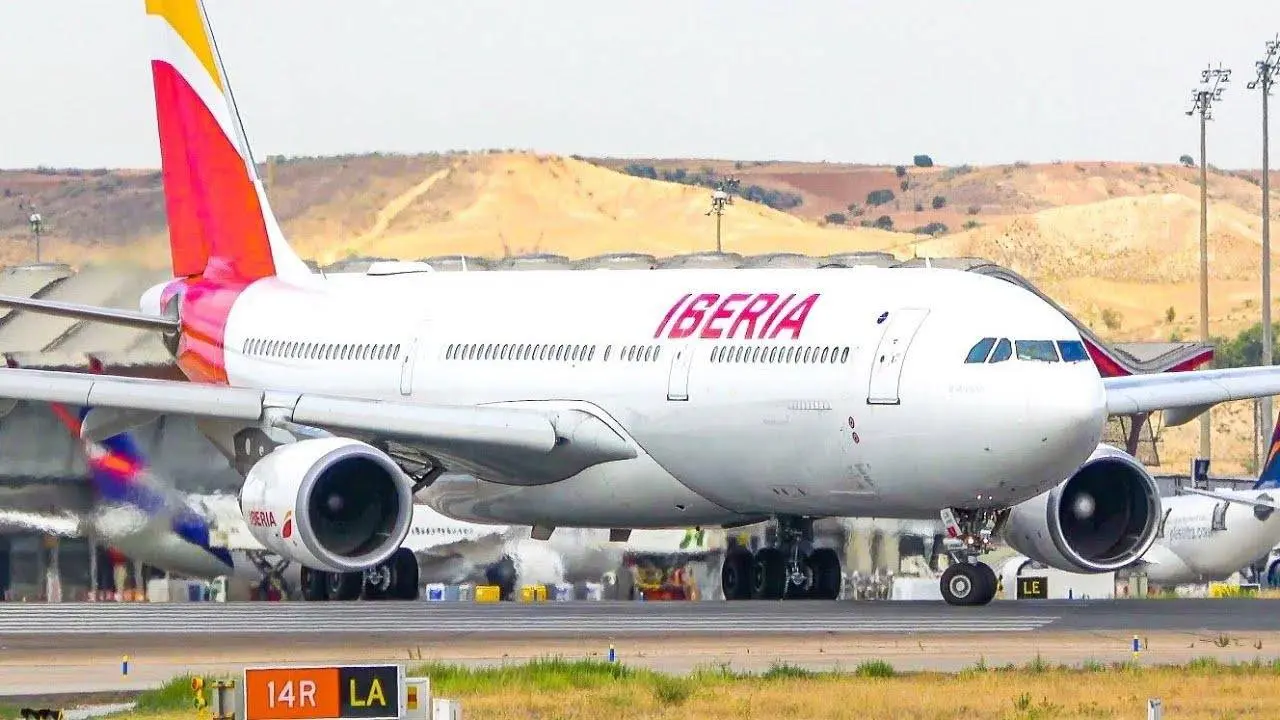 (4K) Iberia HEAVIES departing! Plane spotting at Madrid Barajas airport | A330 & A350