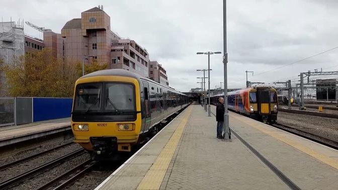 Trains at Reading on the 13th November 2021