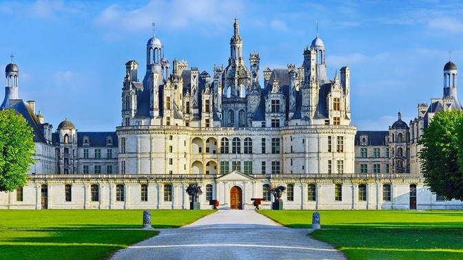 Inside The Most Luxurious Castles In The World
