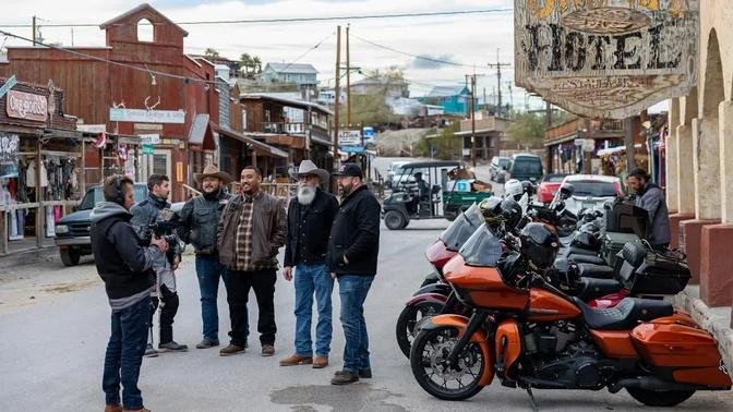 Route 66 on a Harley-Davidson │ w/2 Lane Life