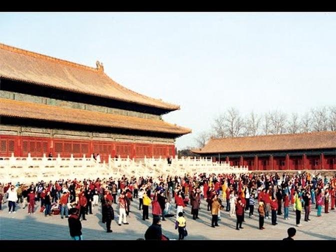 파룬궁 다큐 “우리는 미래에 알린다” | 1부-기공이 주목을 받다