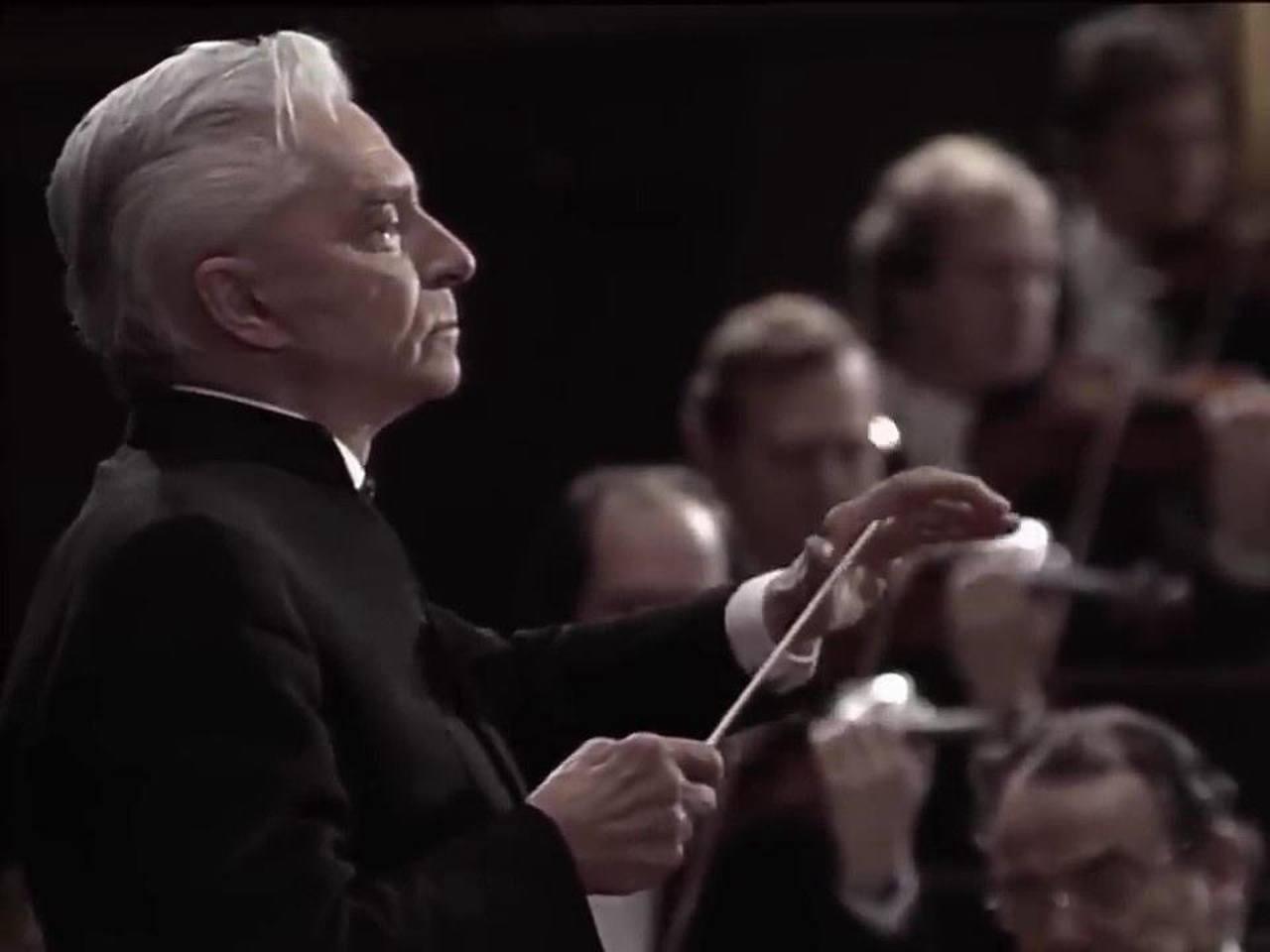 Mussorgsky - Pictures at an Exhibition - Karajan