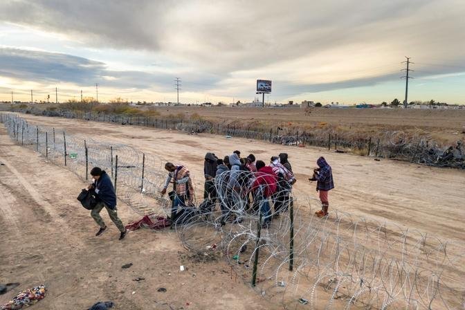 קר חדש: רוב האמריקנים תומכים בבניית חומה לאורך הגבול עם מקסיקו