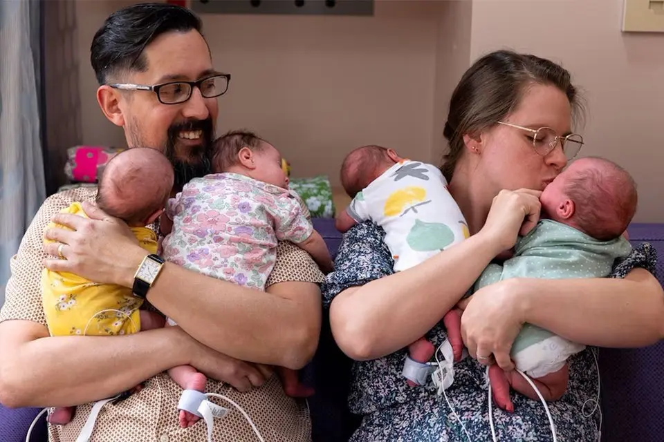 ‘Complete Shock’: Mom Gives Birth to Super-Rare Quadruplet Girls Naturally in 1-in-11 Million Case
