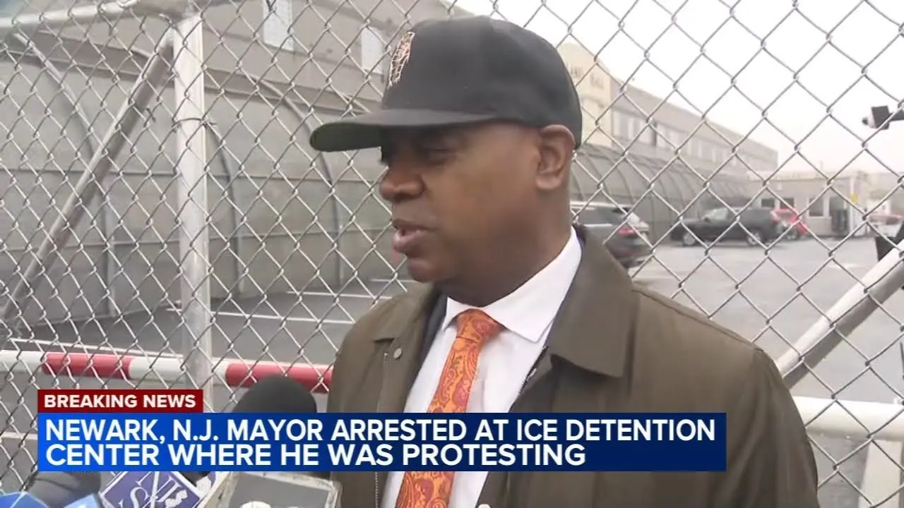 Newark, New Jersey Mayor Ras Baraka arrested at ICE detention center