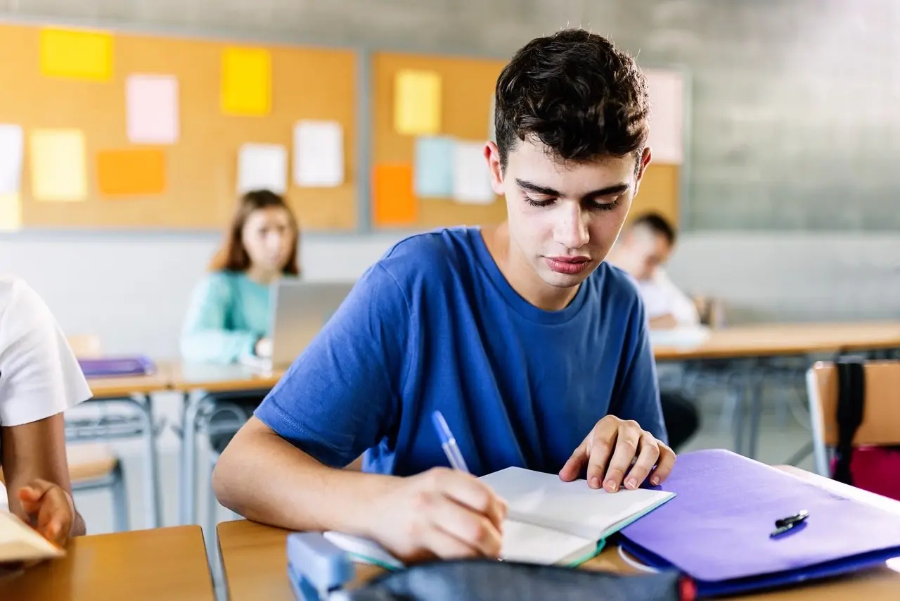 Becas SEIEM: ¿Qué son y cómo puedes obtenerlas si trabajas para el Edomex?