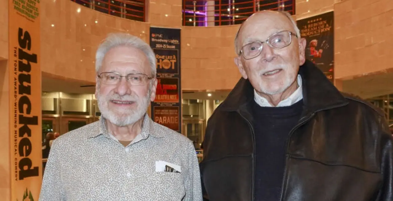 前英文系主任：神韵传递争取自由的理念