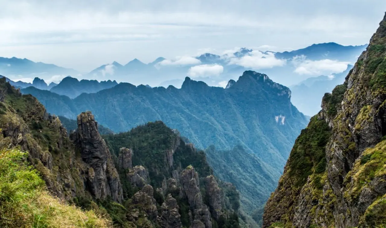 Nhường đường cho người thì đường của mình mới rộng rãi